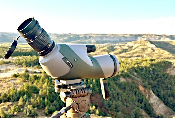 What are the Best Spotting Scopes for Hunting?