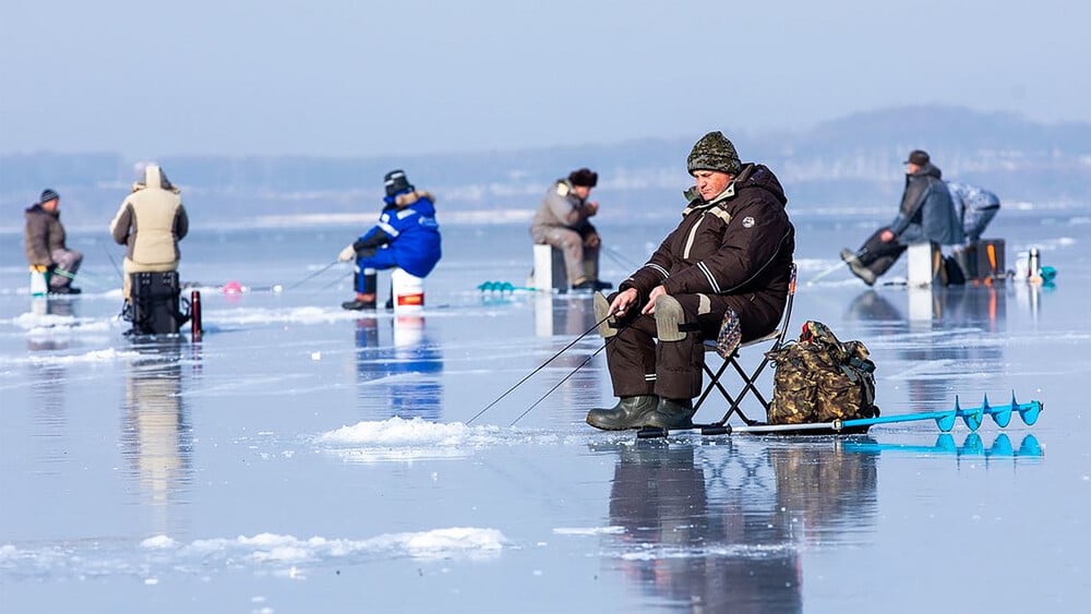 Ice fishing Equipment