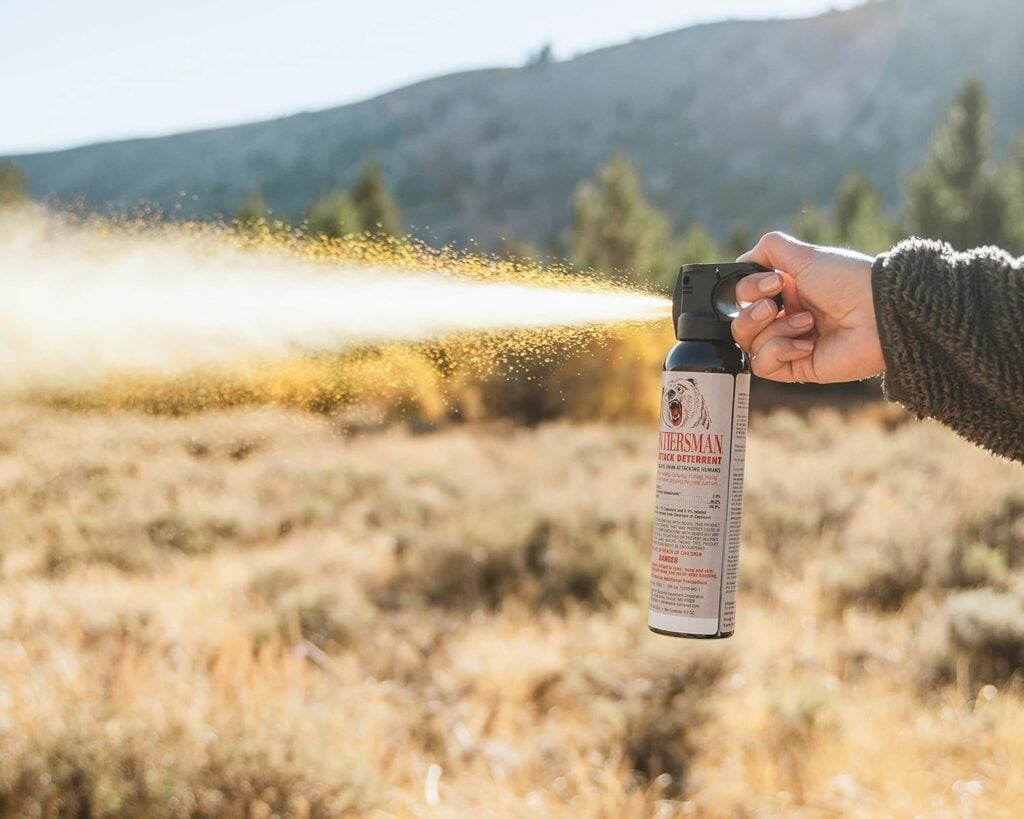 sabre frontiersman bear spray in action