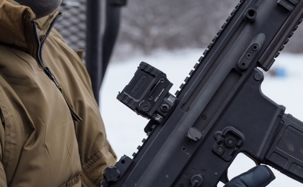 Why Holosun AEMS Is Such a Good Rifle Optic